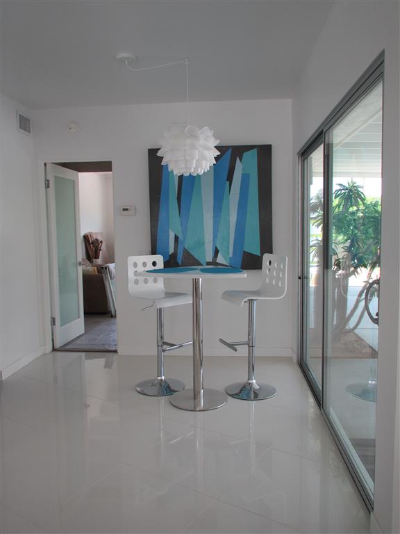 SL920 Breakfast Nook 2